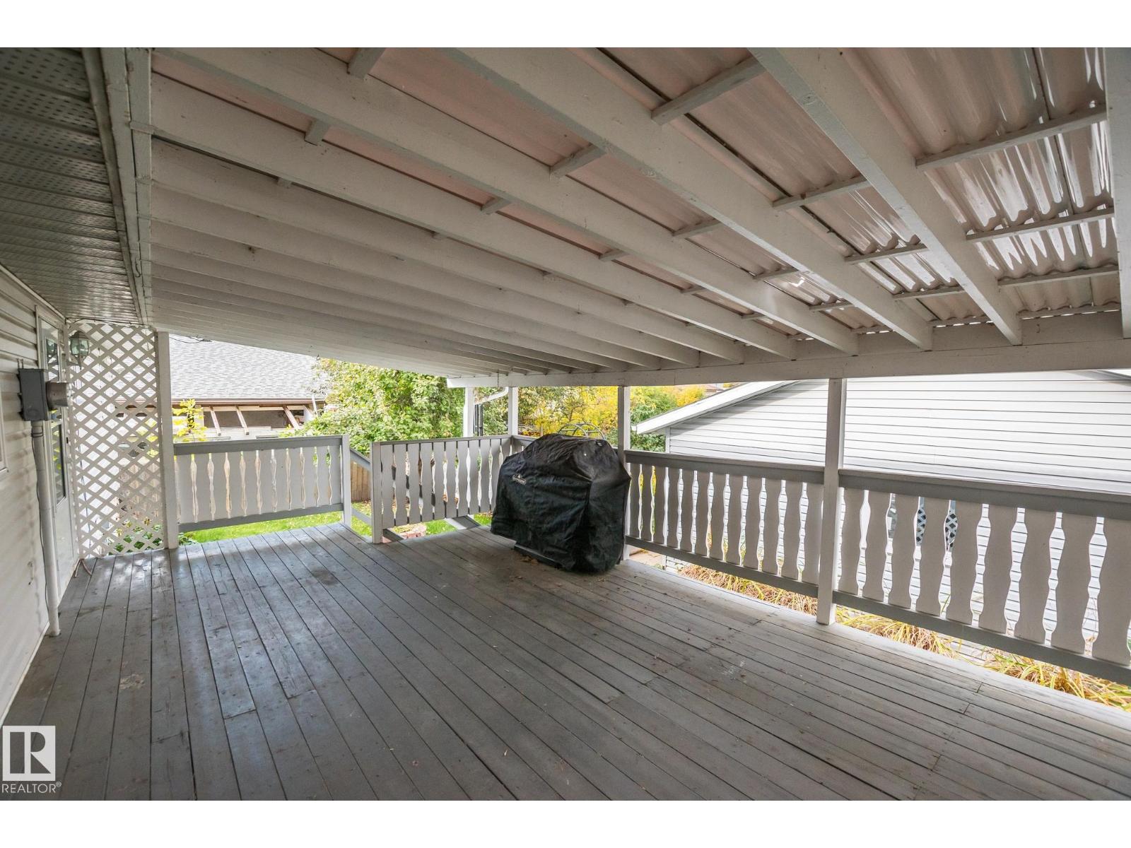 4524 41A ST - Image 31