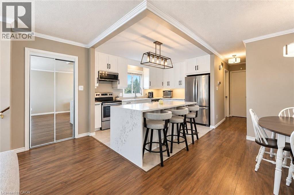 6 SANDRA Crescent - Image 4