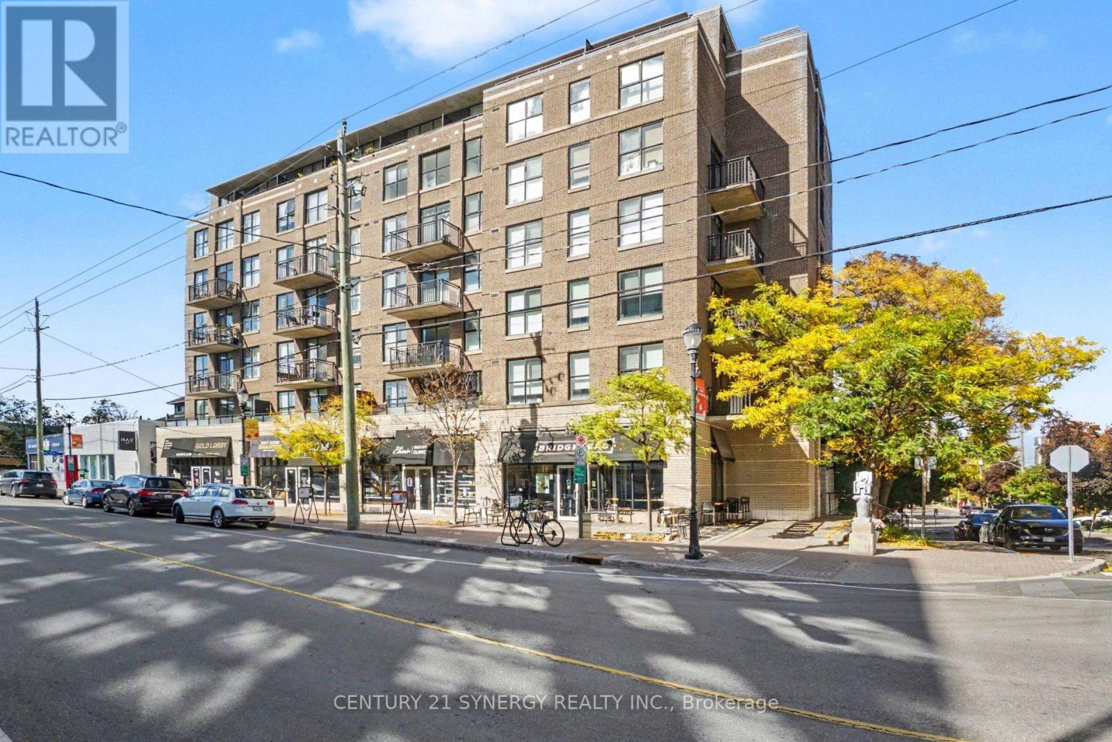 #PH4 150 CAROLINE AVENUE - 1