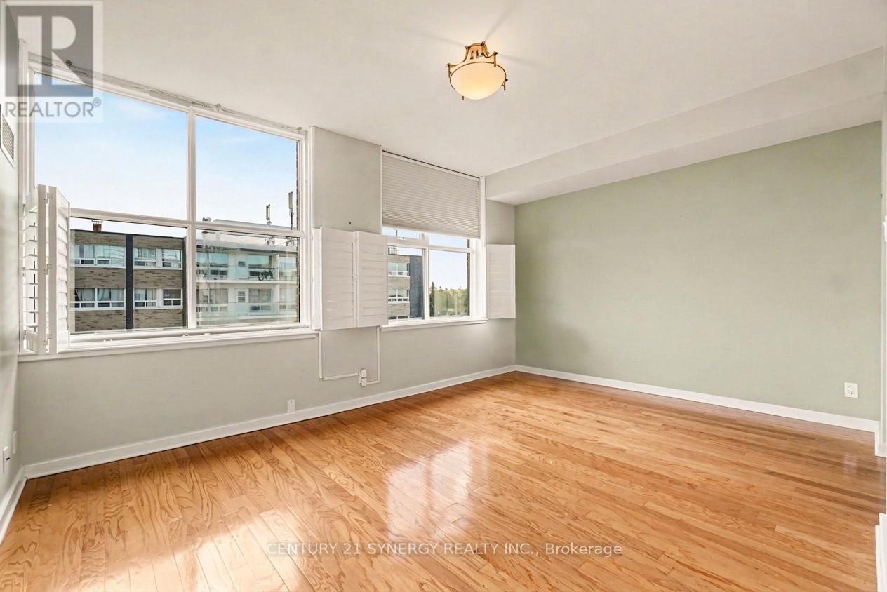 #PH4 150 CAROLINE AVENUE - 11