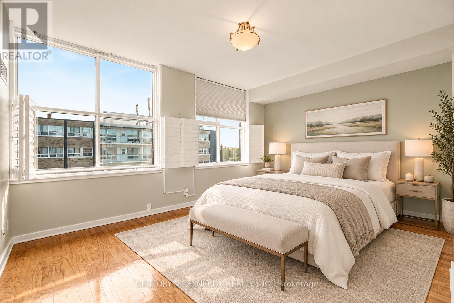 #PH4 150 CAROLINE AVENUE - 12