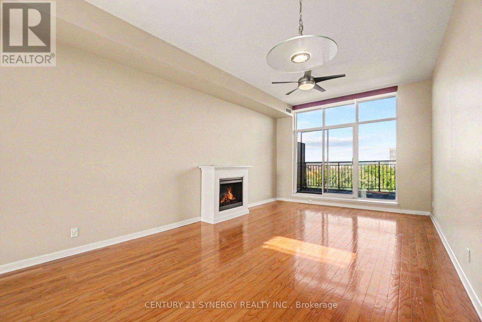 #PH4 150 CAROLINE AVENUE - Image 21