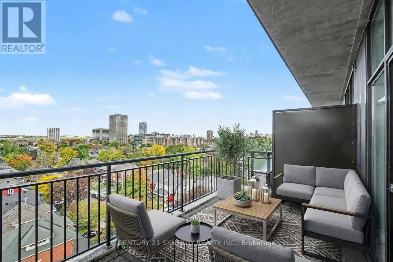 #PH4 150 CAROLINE AVENUE - Image 34