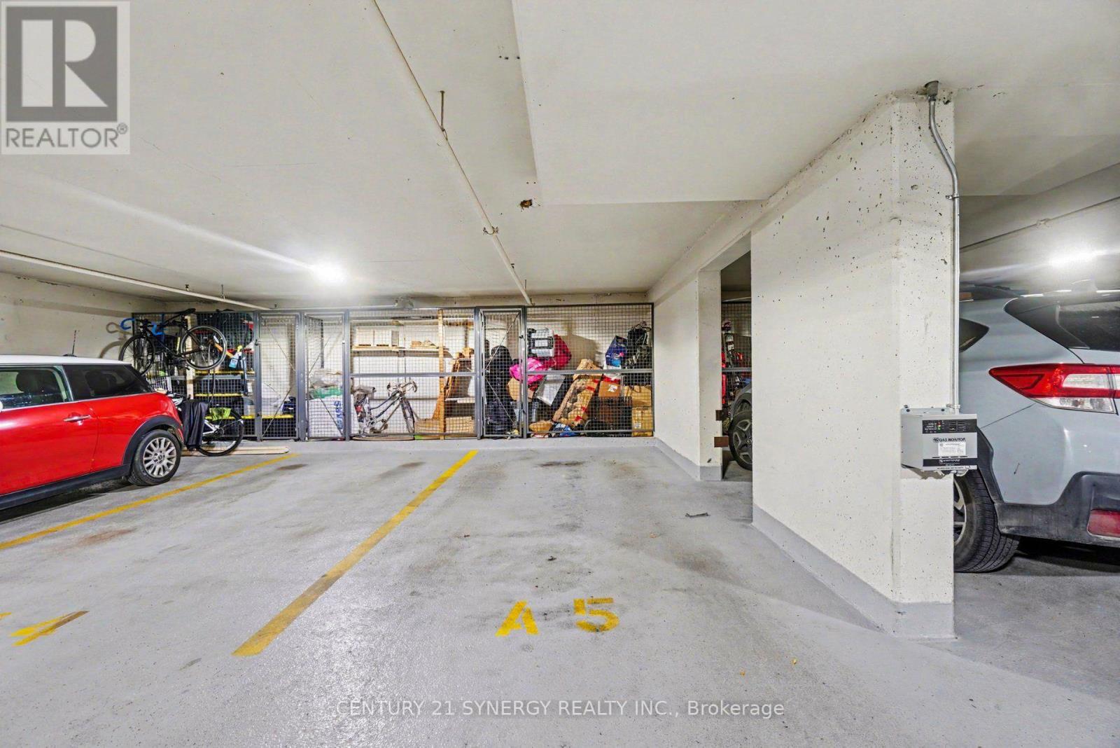 #PH4 150 CAROLINE AVENUE - 35