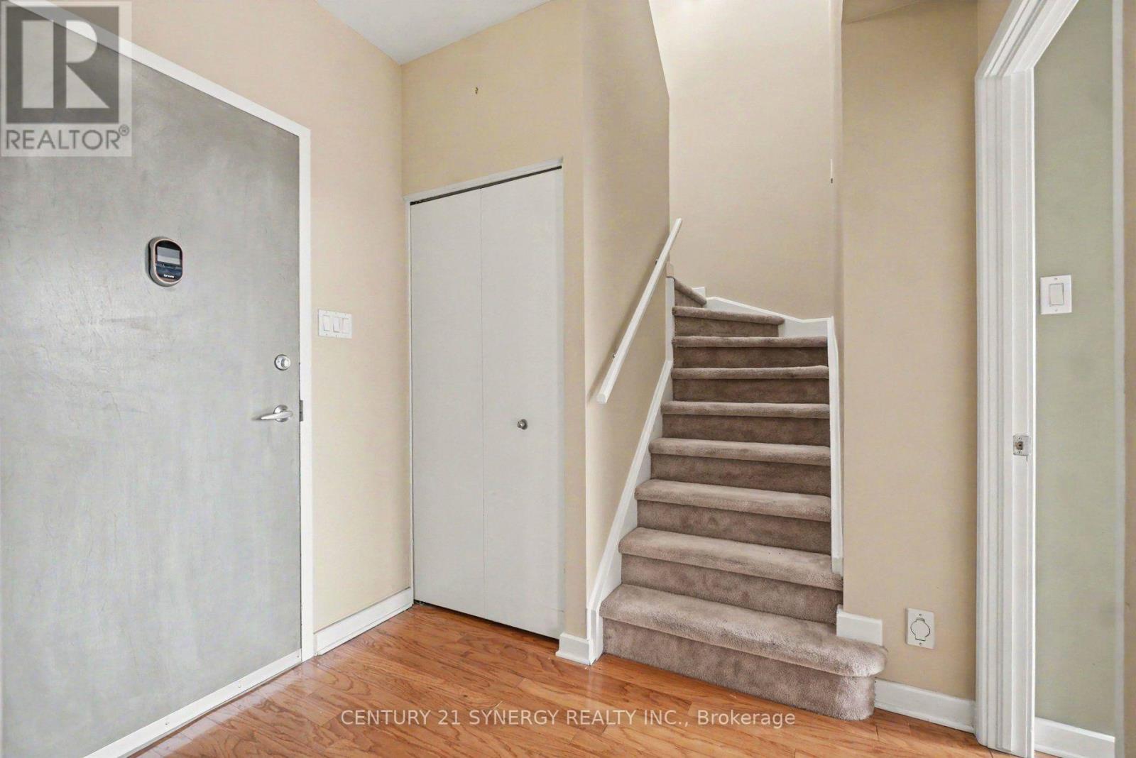 #PH4 150 CAROLINE AVENUE - 6