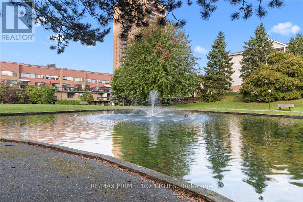 #4 525 ST. LAURENT BOULEVARD - 30