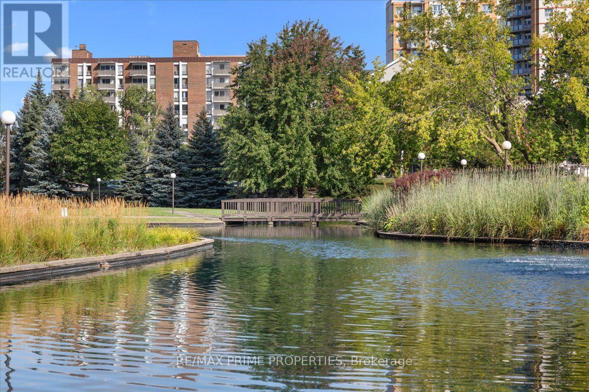 #4 525 ST. LAURENT BOULEVARD - 35
