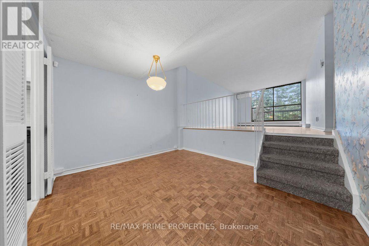 #4 525 ST. LAURENT BOULEVARD - 4