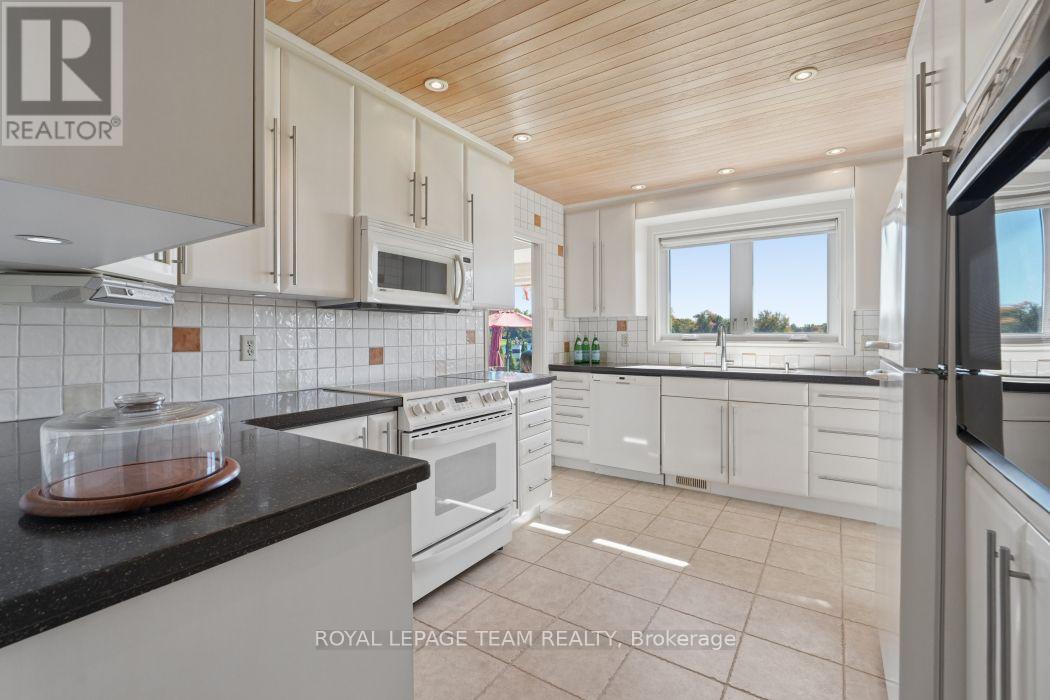 5050 MOWATVIEW COURT - Image 17