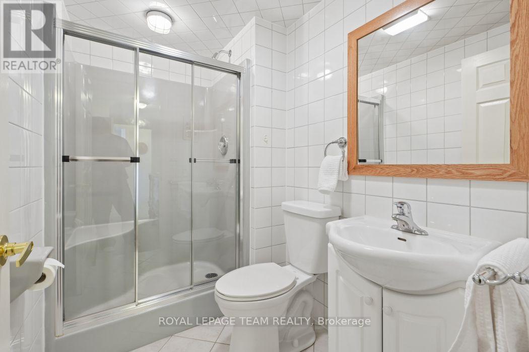 5050 MOWATVIEW COURT - Image 34