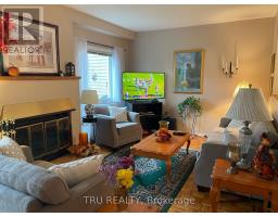 Living room - 2a Millrise Lane, Ottawa, ON K2G5G1 Photo 6