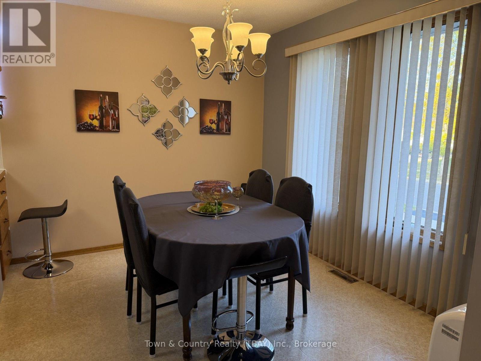 255 LONDON DRIVE - 11