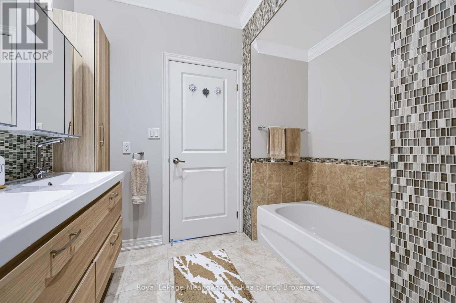 #301 33 WHITMER STREET - 29