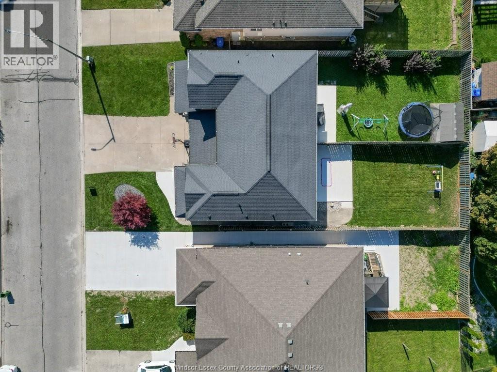 1589 HEATHERGLEN DRIVE - 33