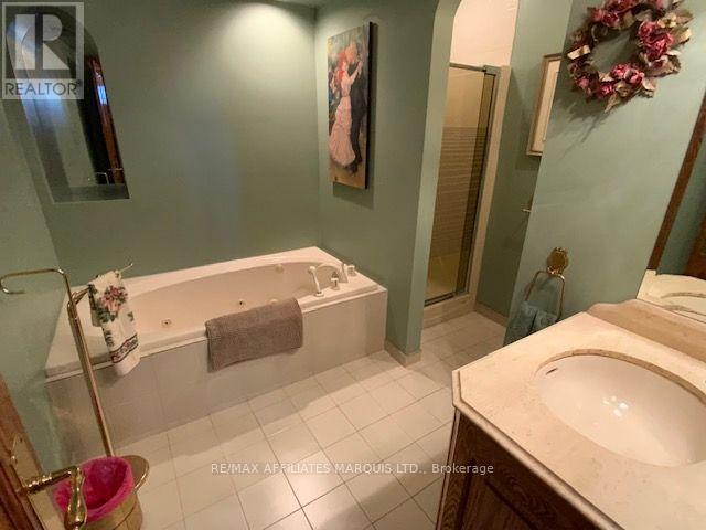 425 Second St. E Street East — photo 27