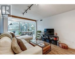 302 - 705 King Street W, Toronto, ON M5V2W8 Photo 9