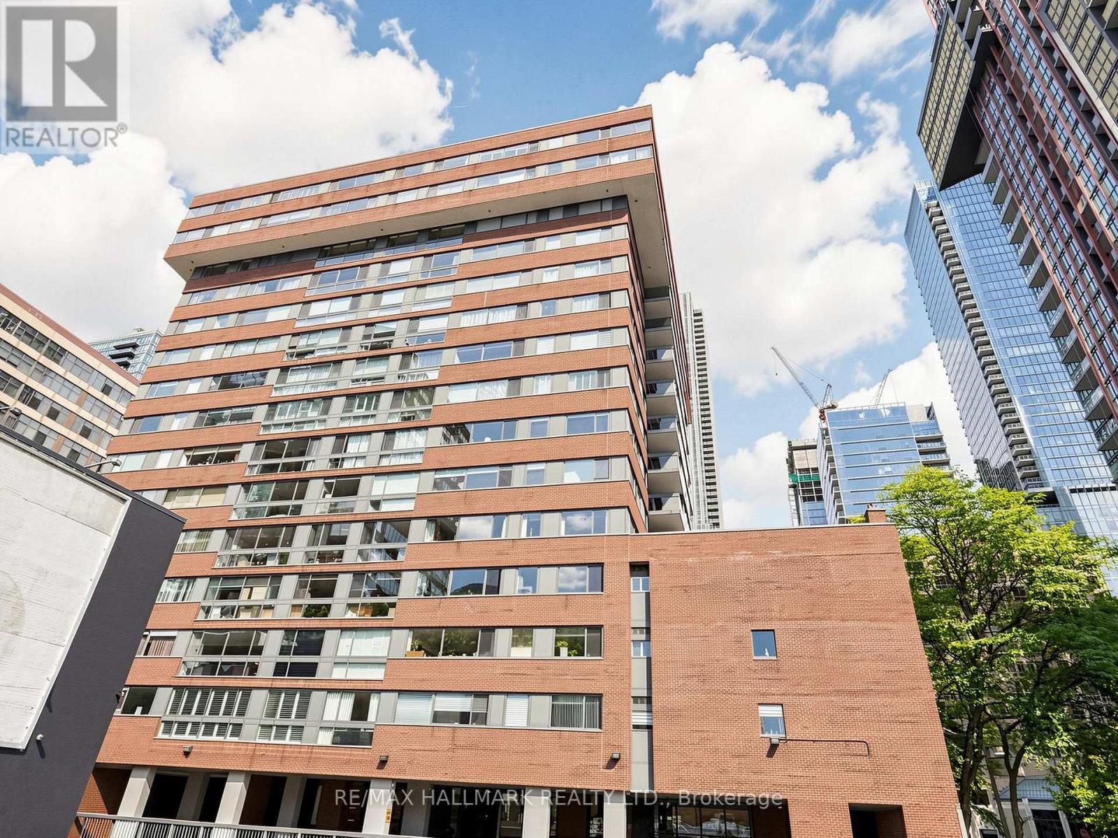 1405- 15 Mcmurrich Street, Toronto, ON photo 2