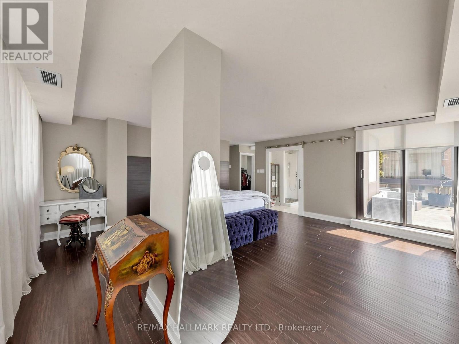 1405- 15 Mcmurrich Street, Toronto, ON photo 23