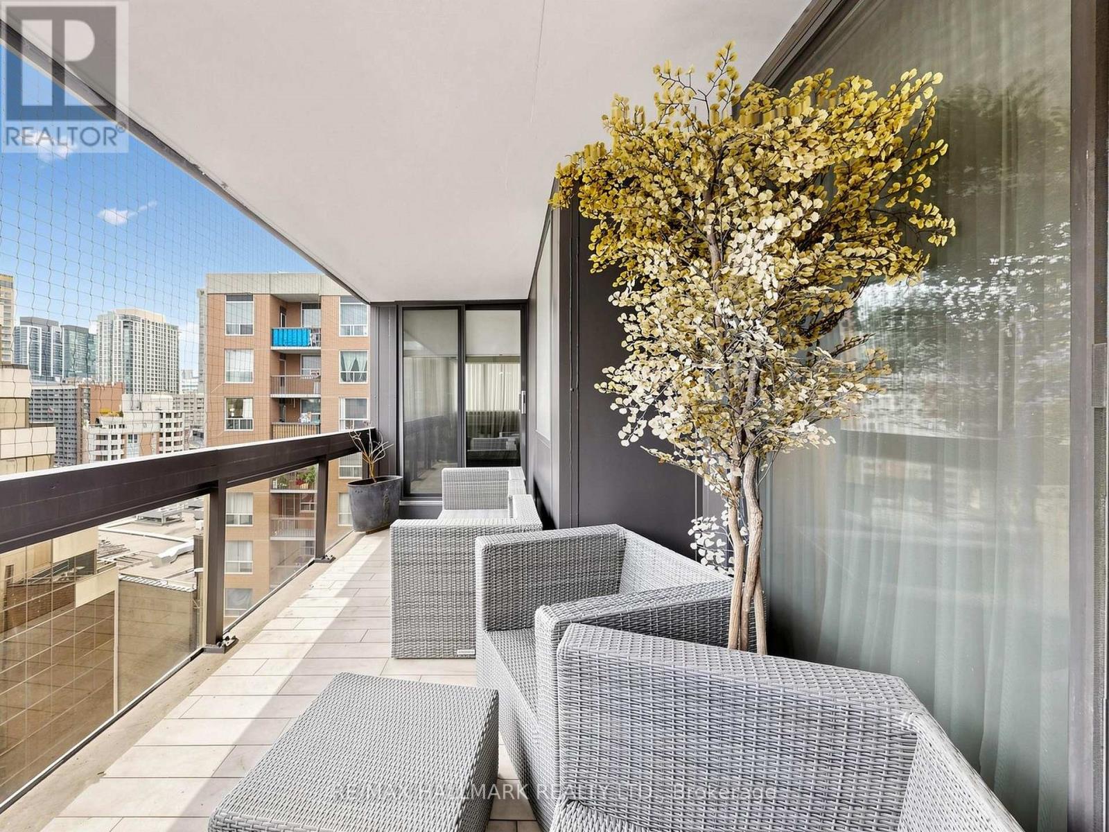1405- 15 Mcmurrich Street, Toronto, ON photo 38