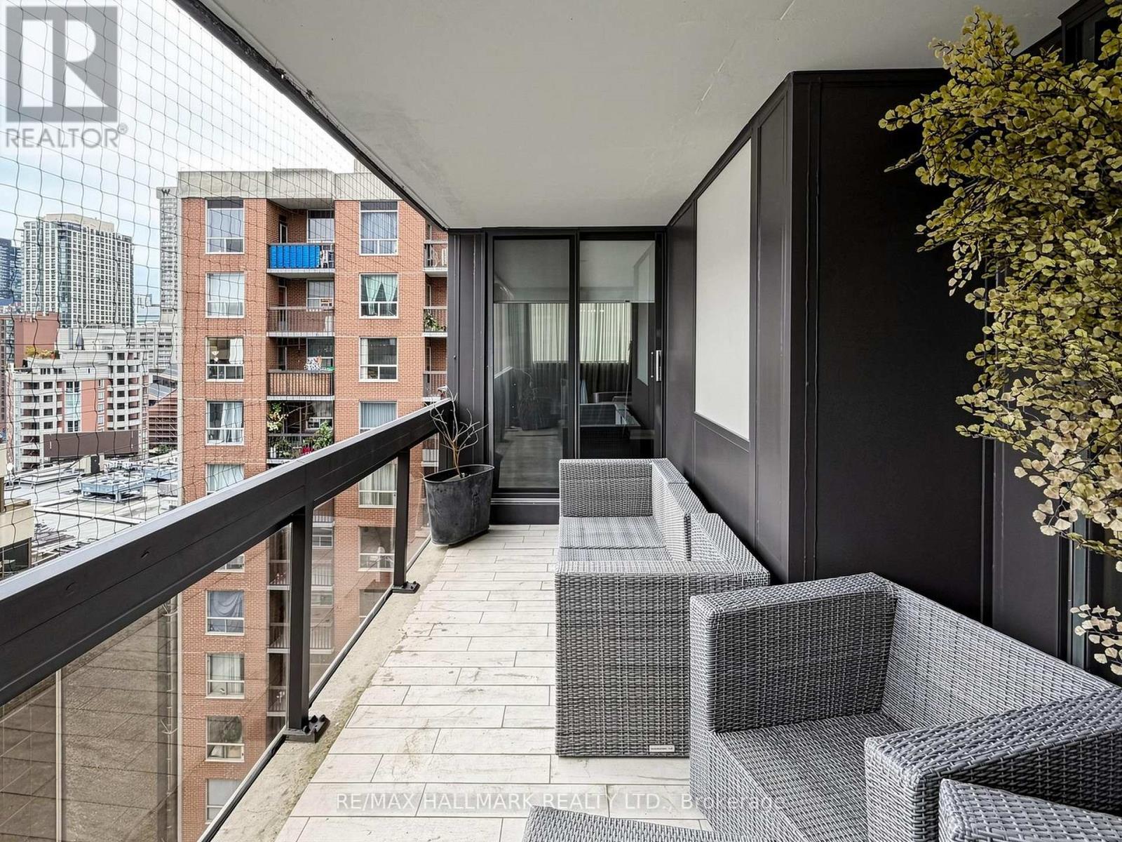 1405- 15 Mcmurrich Street, Toronto, ON photo 39