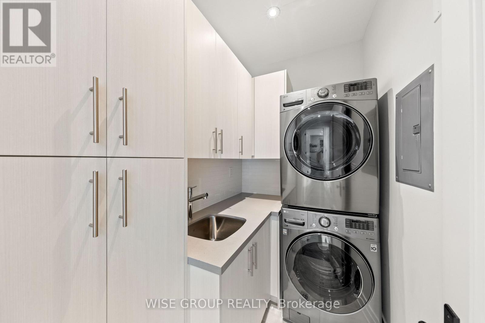 50 Sheldrake Boulevard, Toronto, ON photo 35