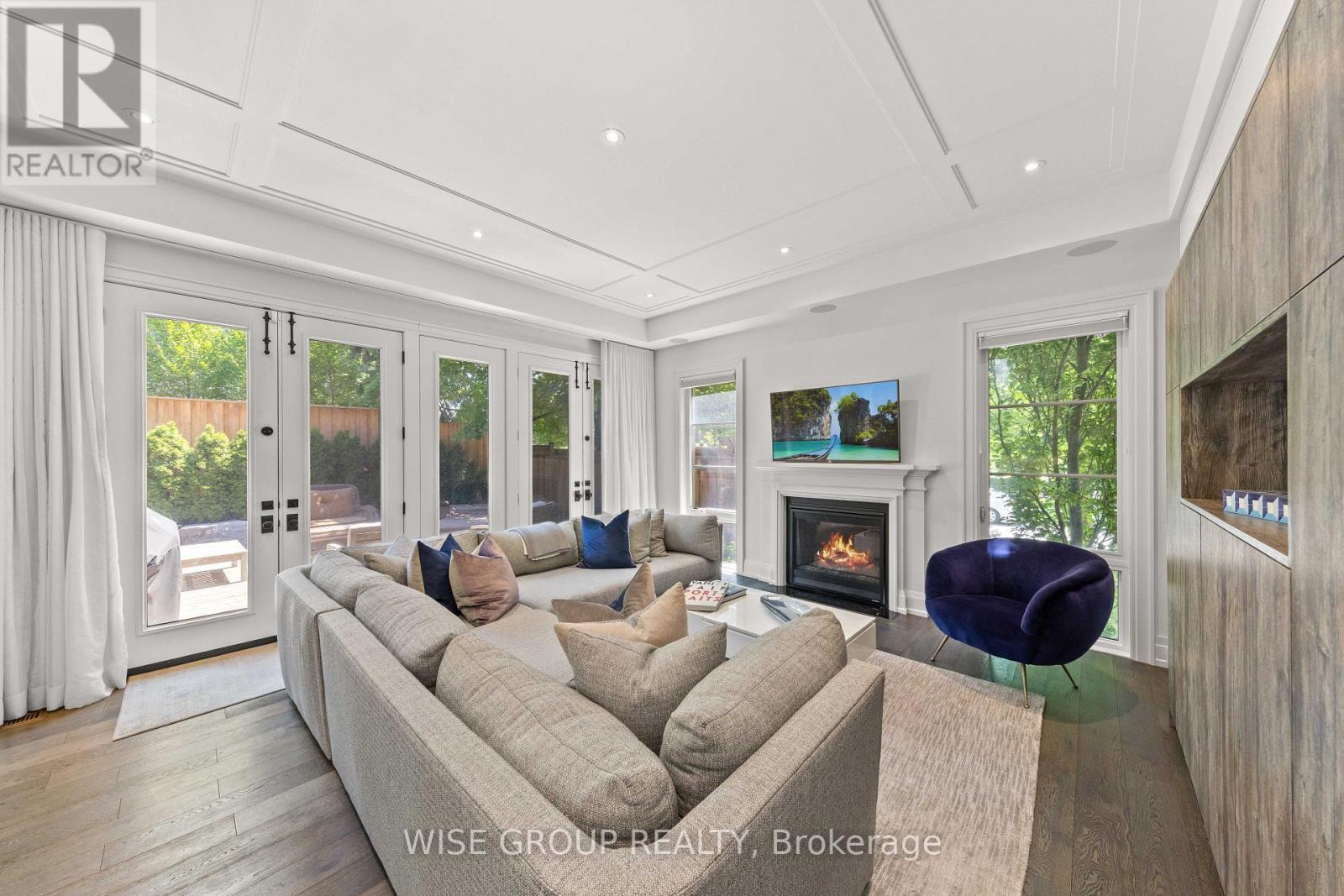 50 Sheldrake Boulevard, Toronto, ON photo 6