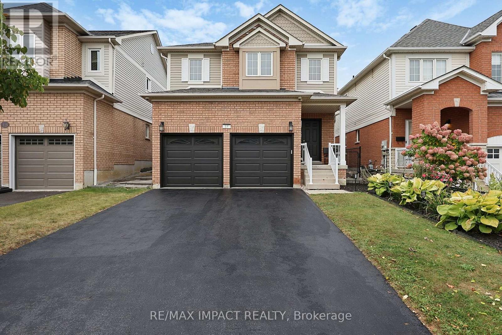 17 Holman Court, Whitby, ON