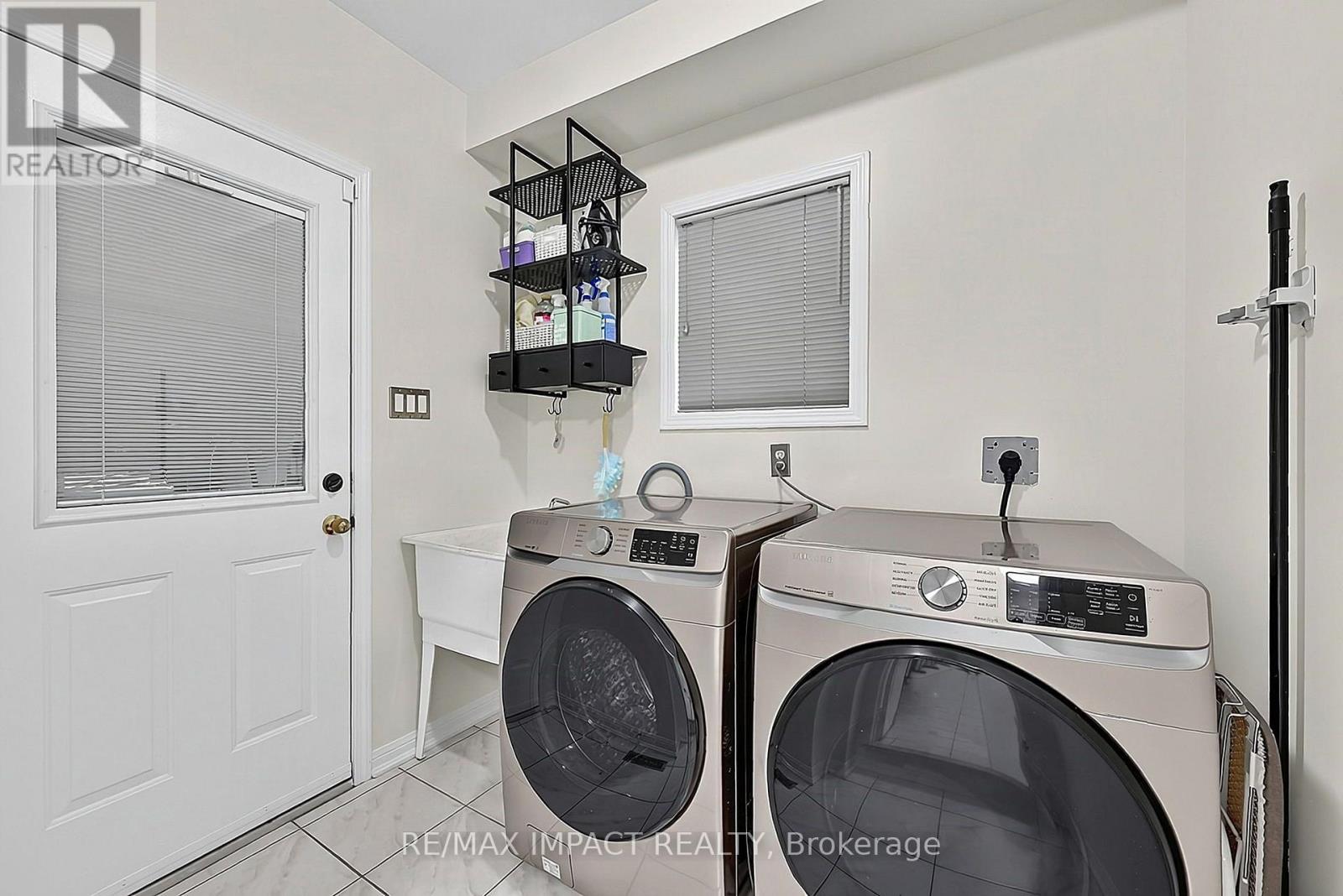 17 Holman Court, Whitby, ON photo 21