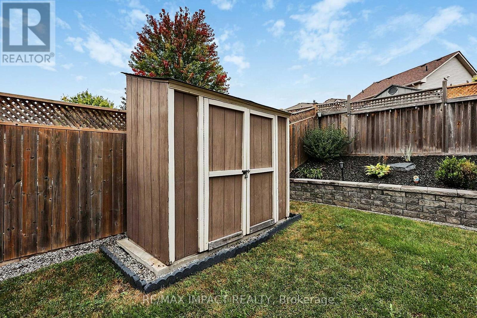 17 HOLMAN COURT - 41
