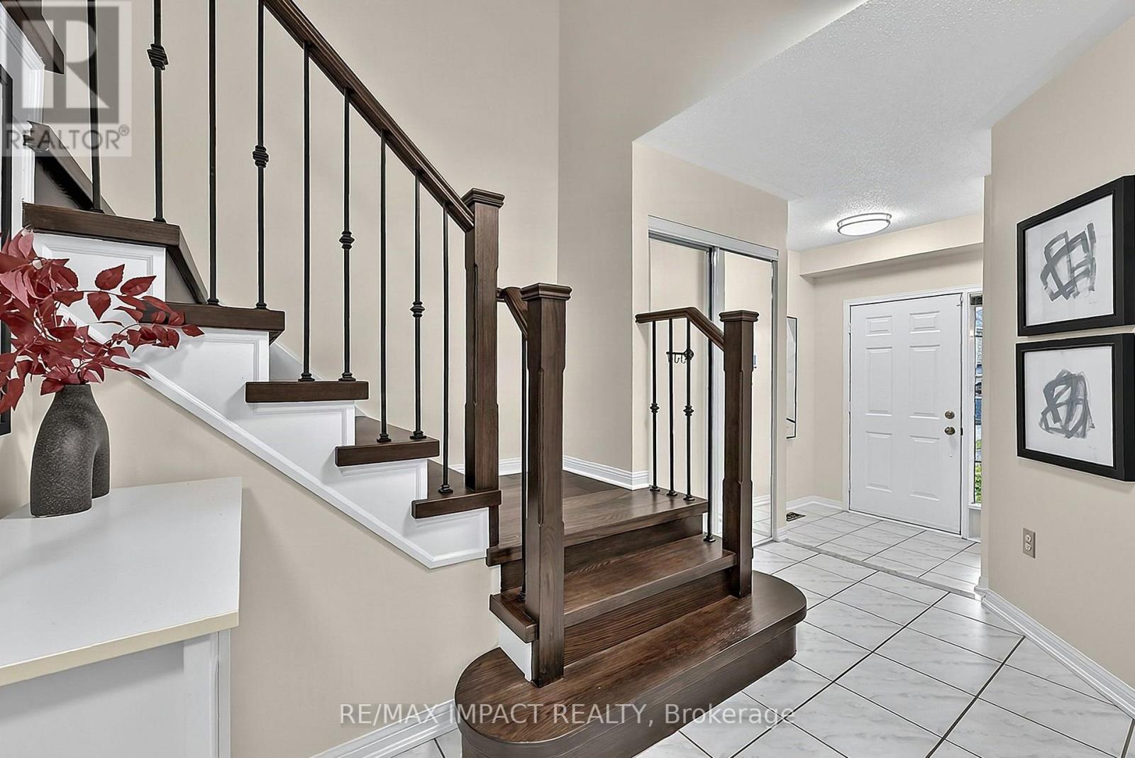 17 HOLMAN COURT - 8