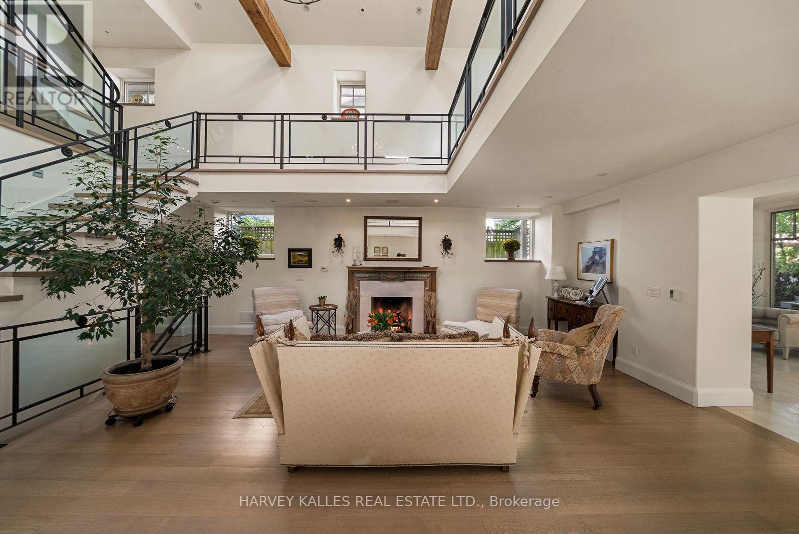 4 Neville Park Boulevard, Toronto, ON photo 13