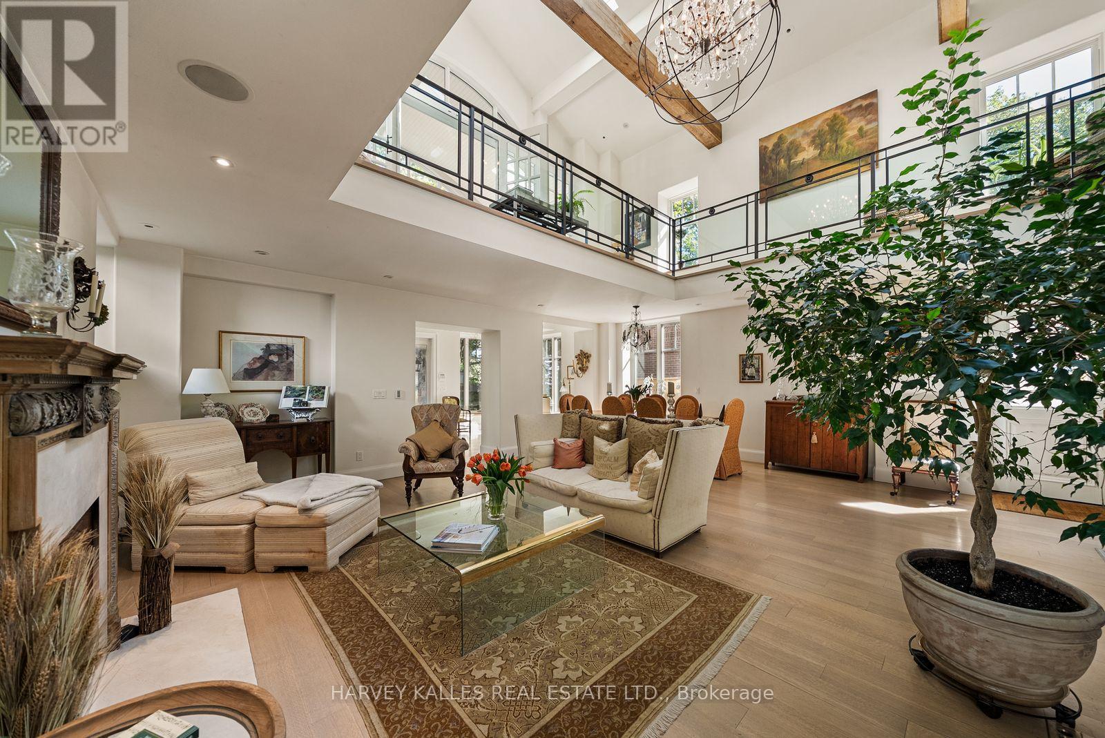 4 Neville Park Boulevard, Toronto, ON photo 4