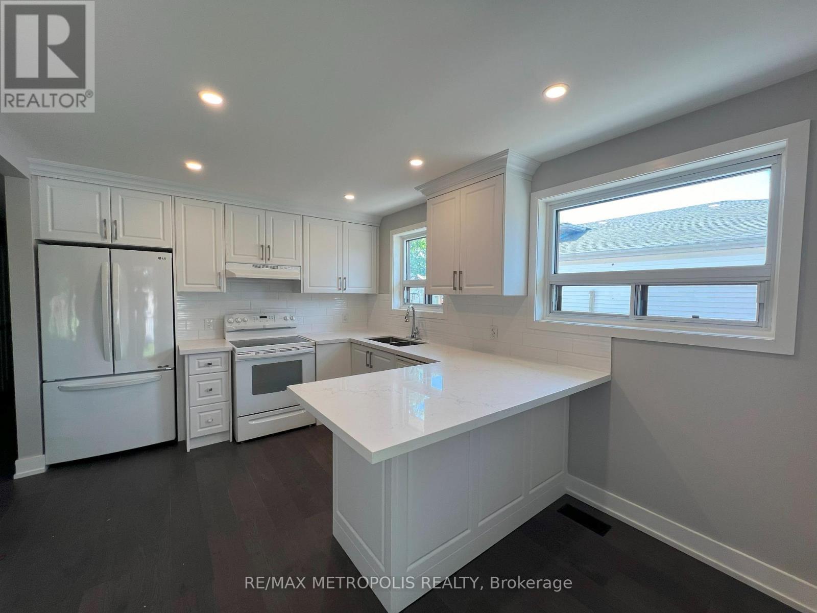 MAIN- 797 Zator Avenue, Pickering, ON photo 2