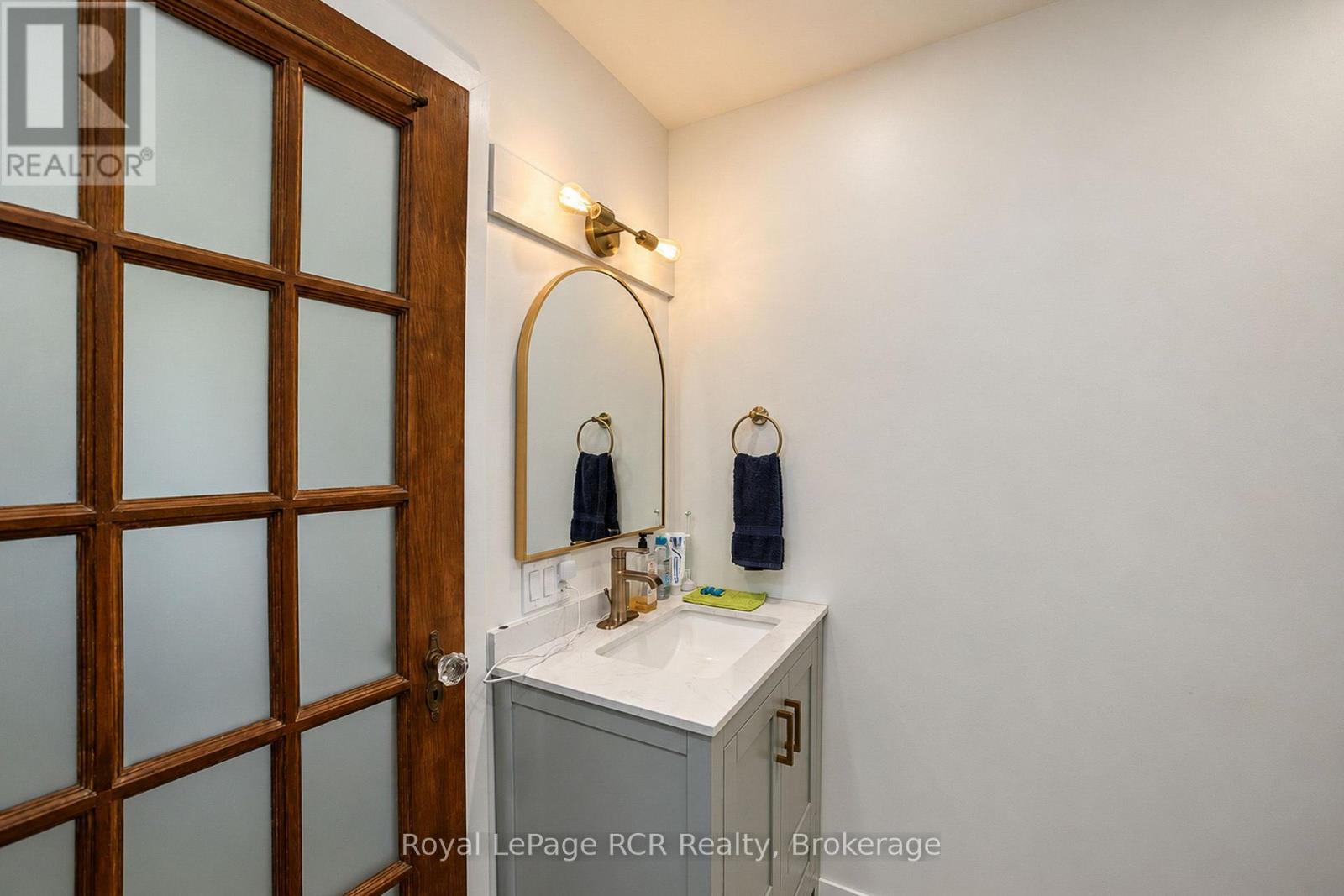 116190 GREY ROAD 3 - 20