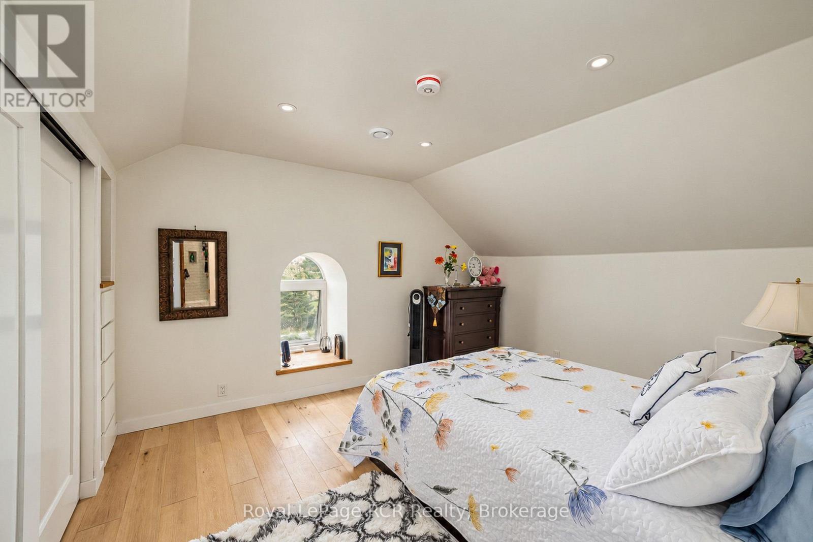 116190 GREY ROAD 3 - 24