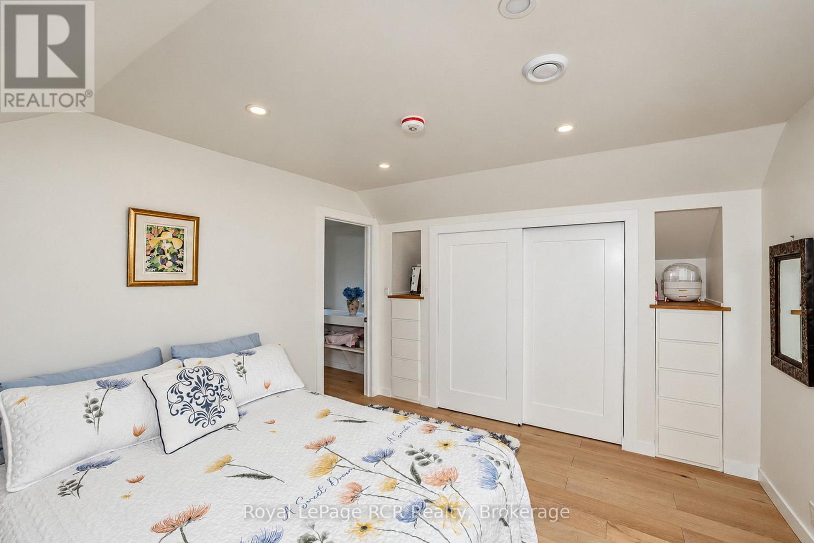 116190 GREY ROAD 3 - Image 25