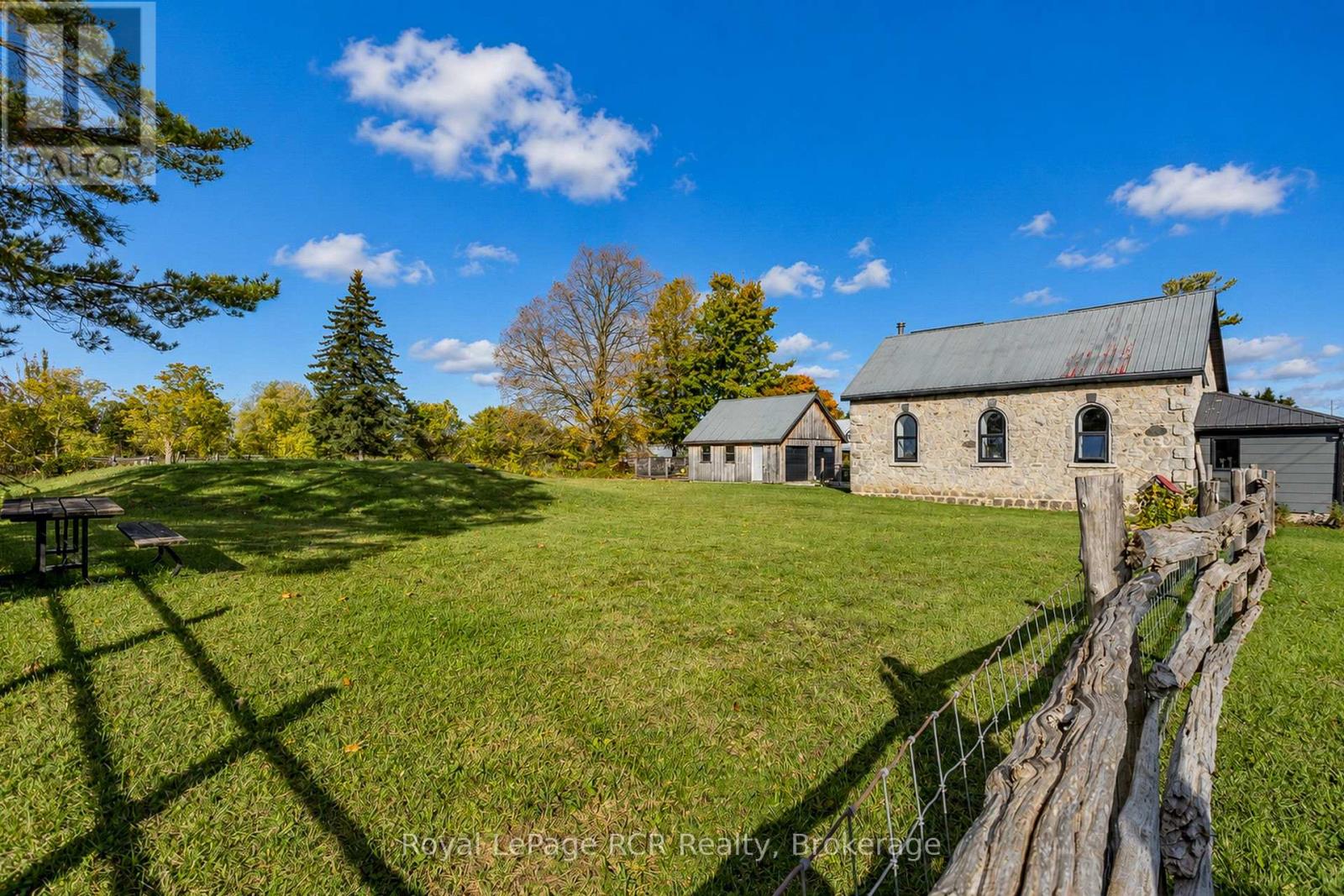116190 GREY ROAD 3 - 4