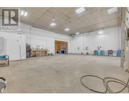 8485 Wellington Road 86, Mapleton, ON N4W3G8 Photo 10