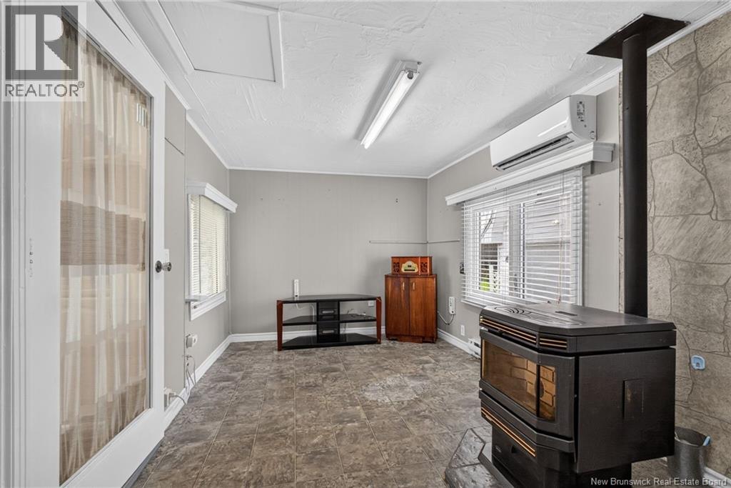 46 Churchill Street - 28