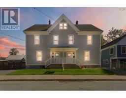203/205 Gray Street, Windsor, NS B0N2T0 Photo 6