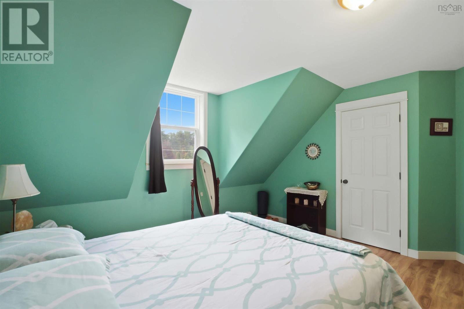 271 Hall Road - Image 22