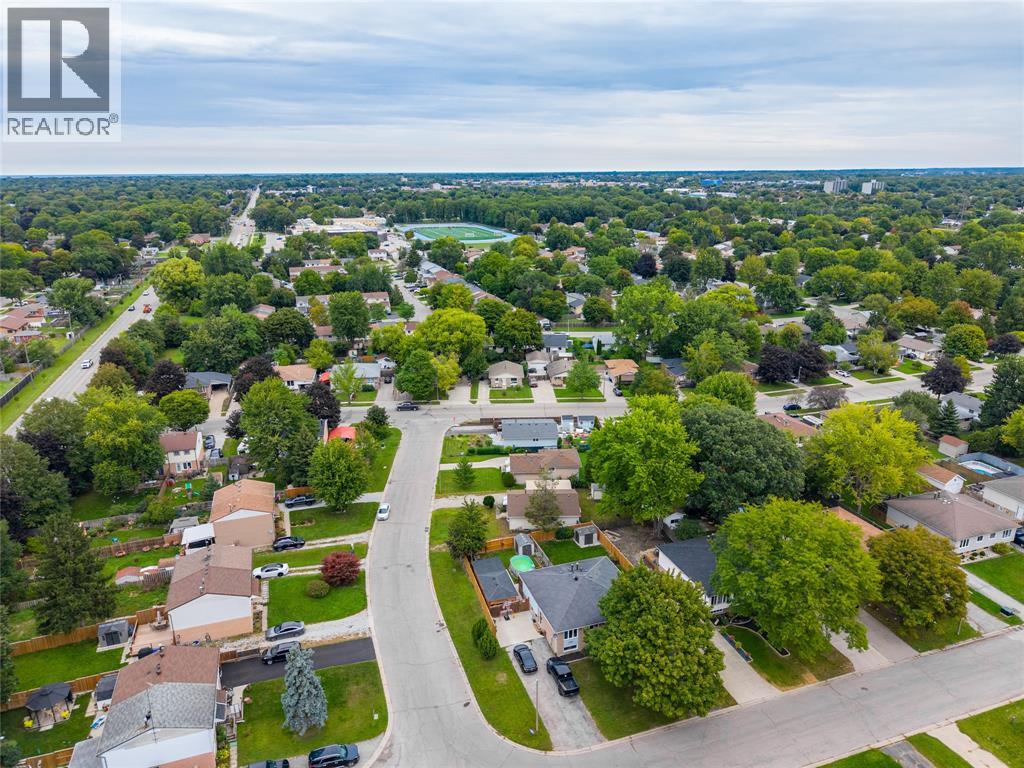 1104 OVERLEA CRESCENT - 24
