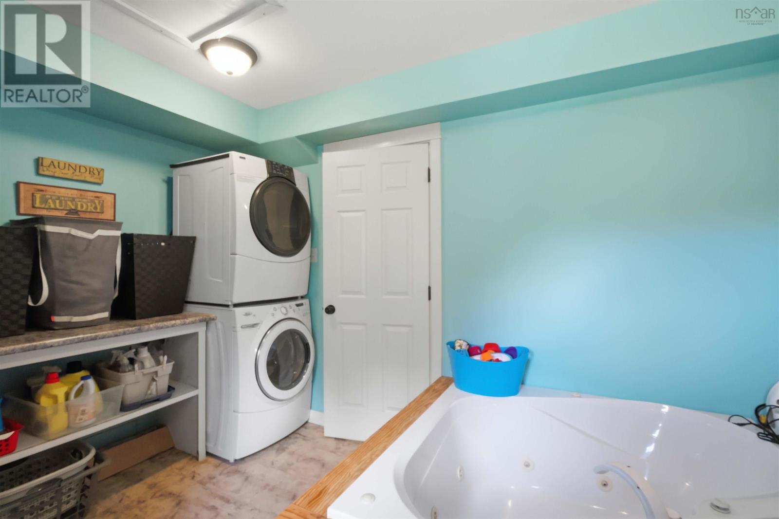271 Hall Road - Image 29