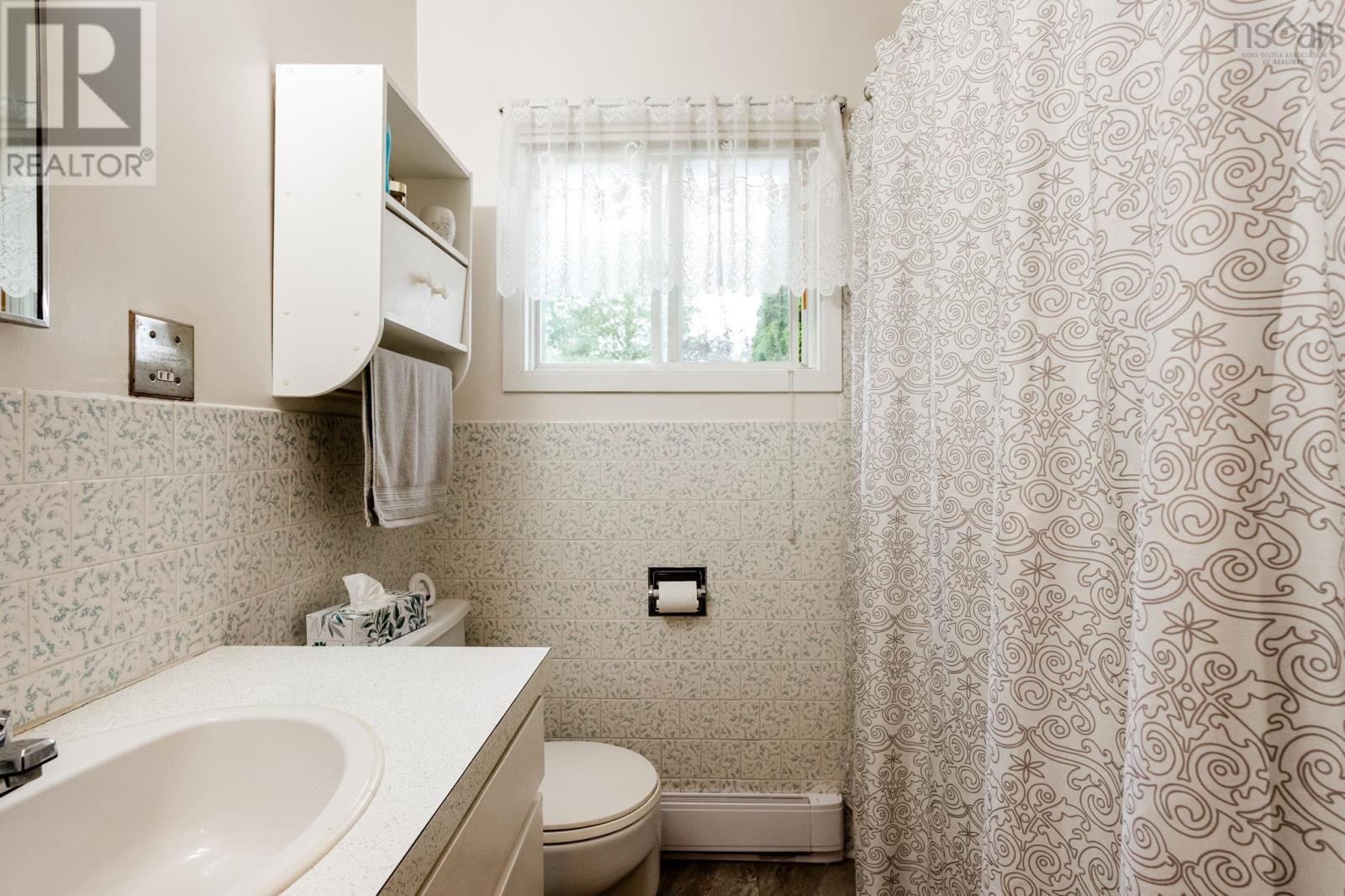 289 Brookside Drive - Image 31