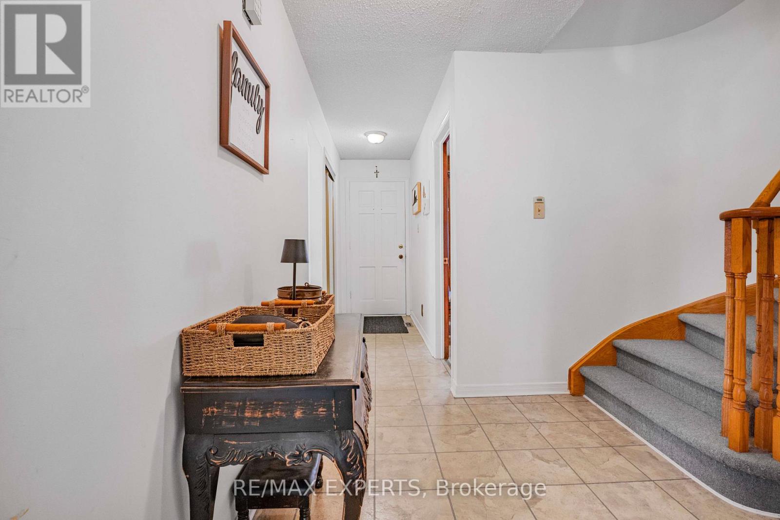 20 CHARNWOOD PLACE - 4