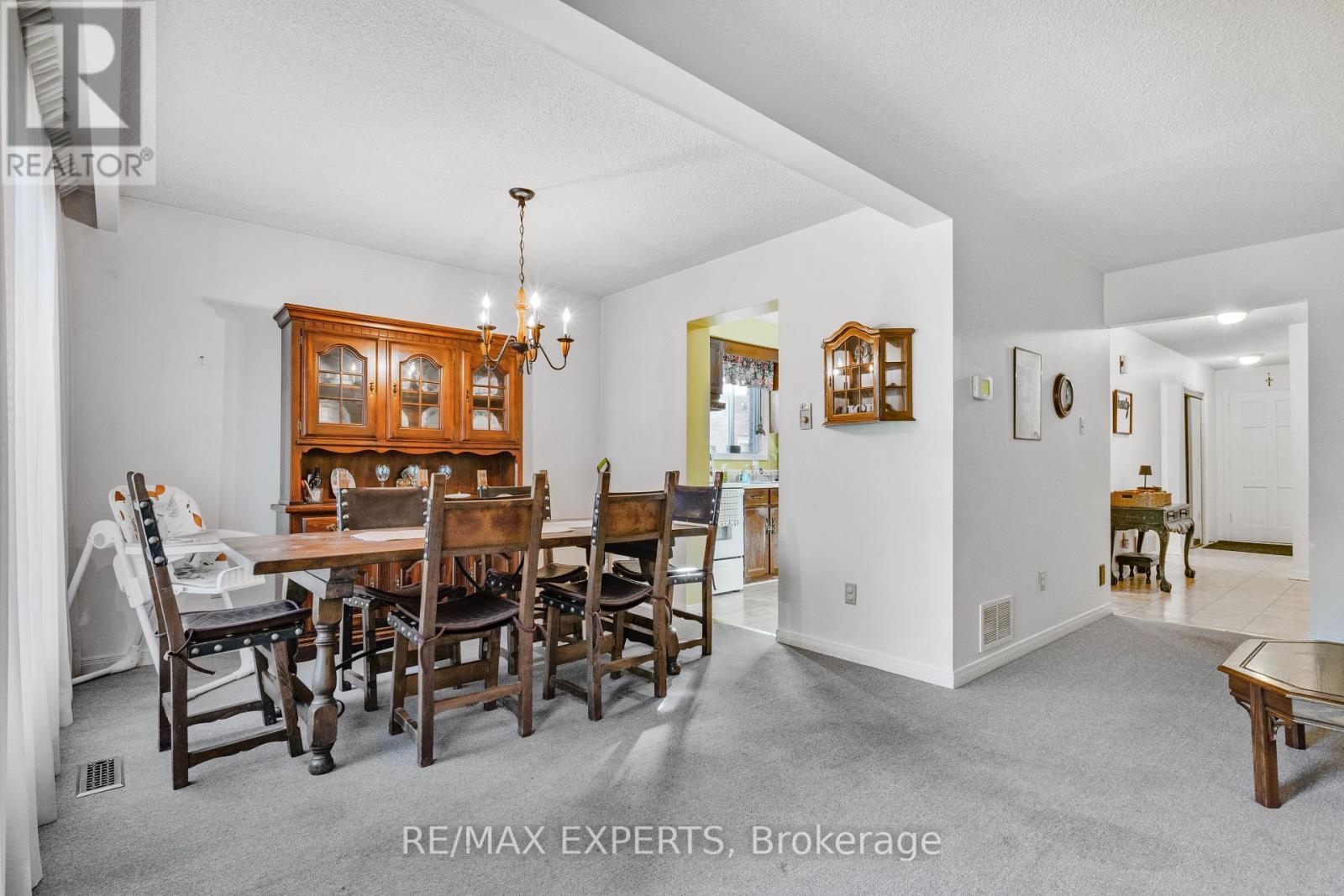 20 CHARNWOOD PLACE - 9