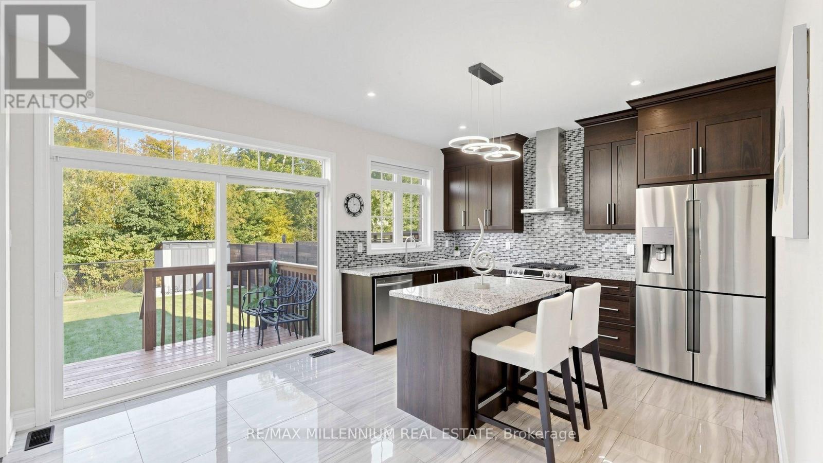 327 Mactier Drive, Vaughan, ON photo 10