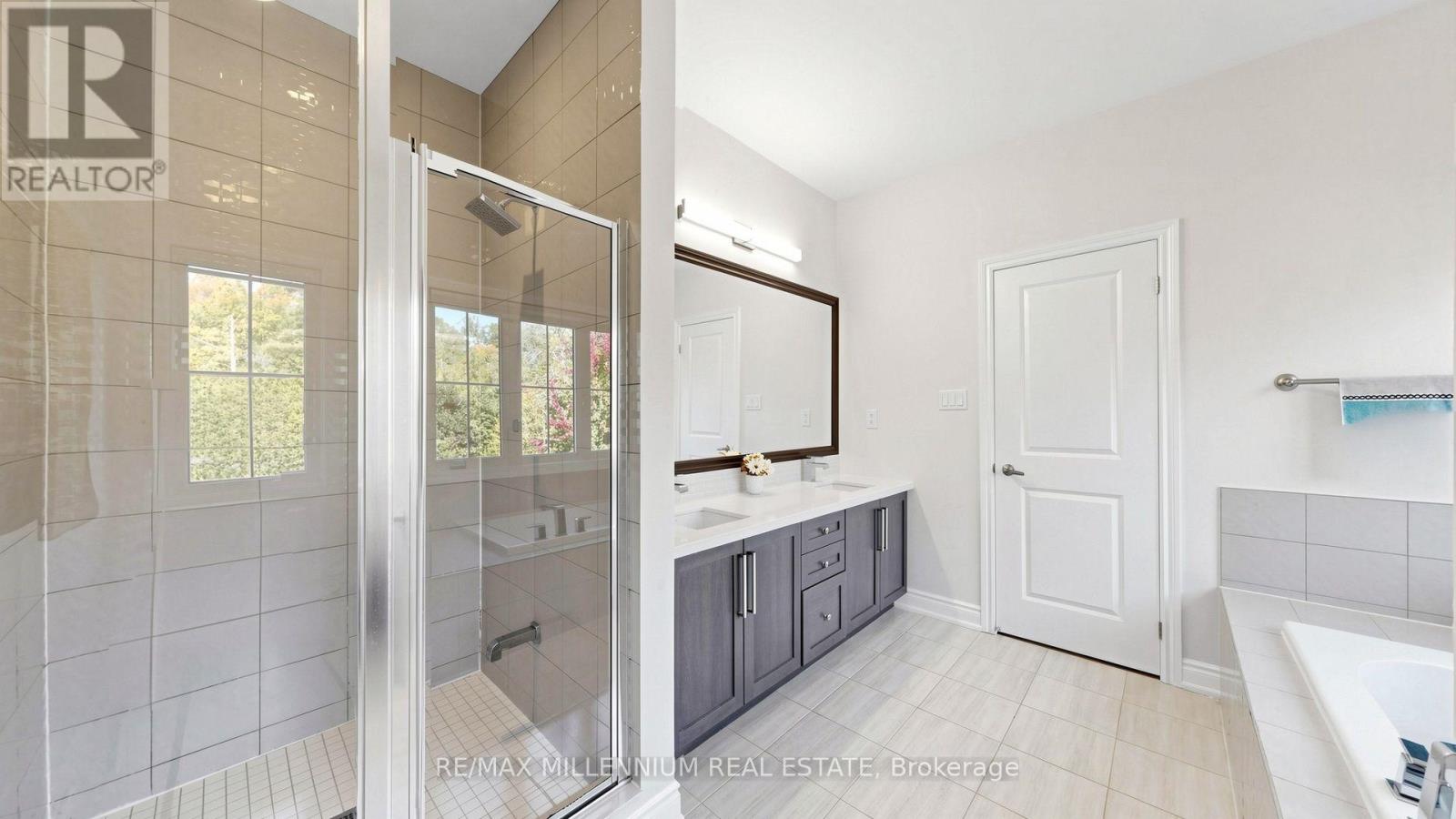 327 Mactier Drive, Vaughan, ON photo 32