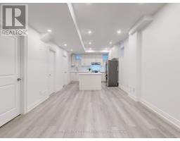 18 Wellman Drive, Richmond Hill, ON L4E1G1 Photo 12