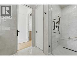 2004 51 Avenue SW - photo 27